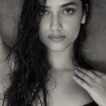 Bhagyashri Borse Instagram – 𝒎𝒂𝒔𝒕𝒆𝒓𝒑𝒊𝒆𝒄𝒆 23’ 🖤

Falling in love, with every atom of your body, every flaw, every perfection, and feeling the magic of divine ✨

📷: @farrokhchothia (you make me look 10*more beautiful without makeup)🫶