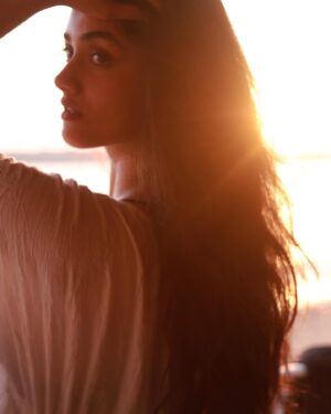Bhagyashri Borse Instagram - The soul that can speak through the eyes can also kiss with a gaze✨
