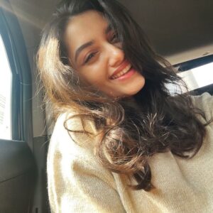 Bhagyashri Borse Instagram - ☀️🌻✨🫶