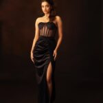 Bhagyashri Borse Instagram – 🎄❤️
It’s me, hi
I’m the present 
It’s me.