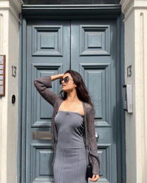 Bhagyashri Borse Instagram - …A thousand miles seems pretty far 
But they've got planes and trains and cars 
I'd walk to you if I had no other way…🚶‍♀️
