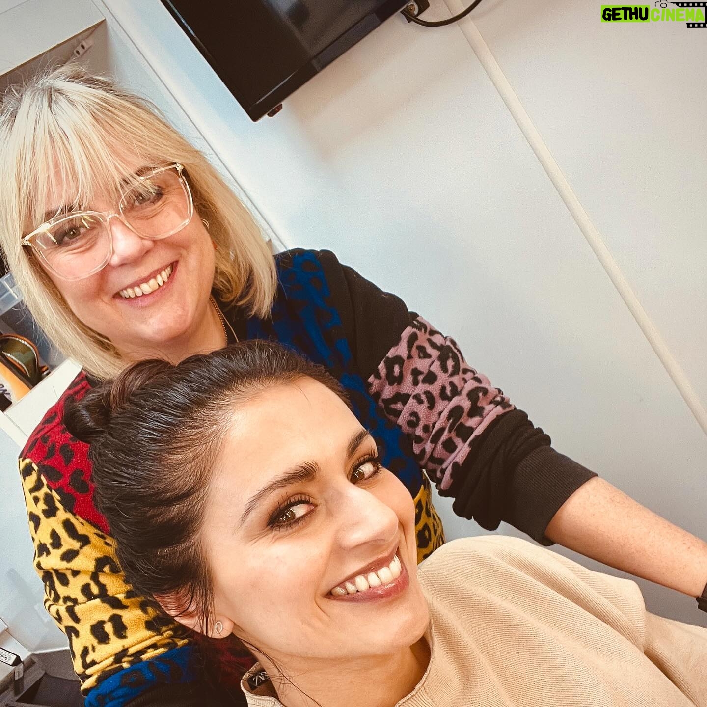 Bhavna Limbachia - 3 Likes - Thatās a wrap on Ridley S2š¬š· What a lovely bunch š„° Thank you to my amazing on-screen wifey @bronaghwaugh & @taz.a.j for making the last few months so special ā„ļø
.
.
.
.
#Ridley #itv #drama #tv #westroadpictures #adriandunbar