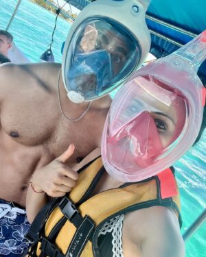 Bhavna Limbachia Instagram - Snorkelling | Mauritius | 14.02.24 🐟🐠🐡
.
I have a strong fear of swimming in open water. Wouldn’t dream of doing it. Today I conquered my fear. Don’t get me wrong, initially I was freaked out. I clung to the bottom of the boat. I asked the Hubster to hold my hand. We swam out into the middle of the sea and I just let go… and off I went ✨🏊‍♀️ I LOVED IT!! ♥️🙏🏽🧿 
#letgo #mauritius #mauritius🇲🇺 #snorkeling #bluesea