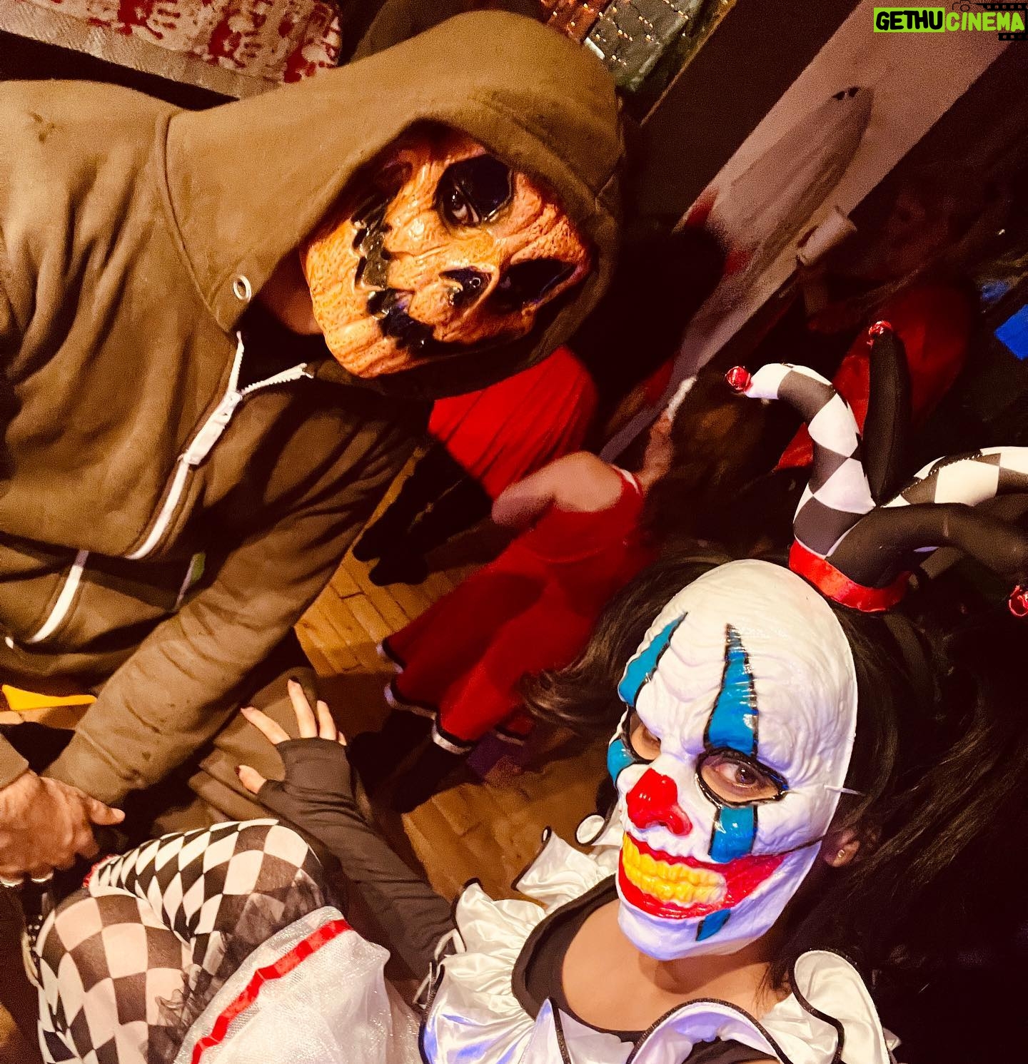 Bhavna Limbachia - 3 Likes - Last minute rummage in the loft for a costume.. pulled out an age 12-14 number 𤔠Happy Halloween š
.
.
.
.
.
.
.
.
#halloween