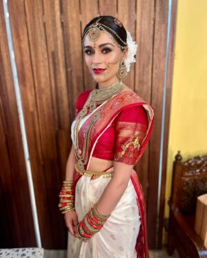 Bhavna Limbachia Instagram - ♥️🙏🏽🧿 
Obligatory Indian pics 

@shweta_simplicity_beauty 
.
.
.
.

#tamilbride #tamil #gujarati #gujaratibride #blessing #tamilblessing #mauritius