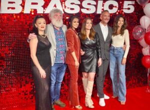 Bhavna Limbachia Instagram - Brassic Series 5 ♥️ Out 28th September @skytv @nowtv 📸 by @domcollett 
. 
.
.
.
#brassic #brassic5 #brassicbirthdaybash