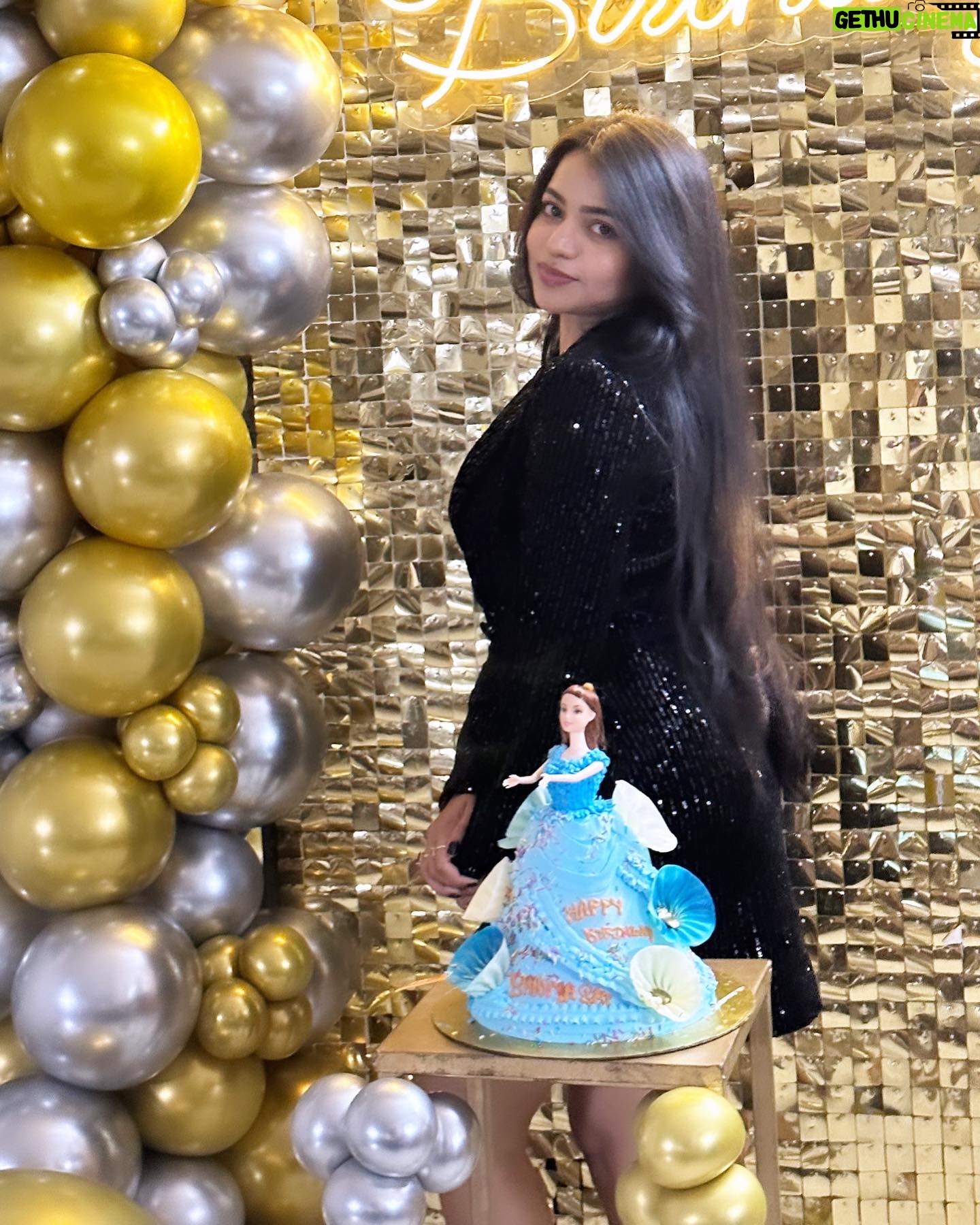 Bhavya Sri Instagram - It’s my birthday🖤14 Jan🖤♥️thank you for your love and support n your wishes♥️