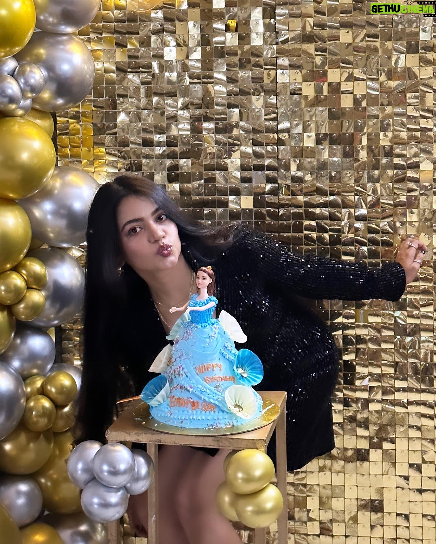Bhavya Sri Instagram - It’s my birthday🖤14 Jan🖤♥️thank you for your love and support n your wishes♥️
