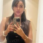 Bhavya Sri Instagram - 🖤🖤🖤🖤🖤💙