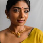 Bhoomi Shetty Instagram - •ಕಣ್ಸೆಳೆತ• . 🧿🧿 . Styling @_shilpa_hegde . Photographer @thema.rudrani . Jewellery @anu_manasa__actor . Hairstylist @k_e_e_r_t_h_i__0_5 . Makeup ಭೂMeee . . . . . . . . . . #alittlebrowngirl #bhoomishetty #biker #actor #kannadigaru #eyes #smile #instagram #jackie #puneethrajkumar #photooftheday #photography #outfit #saree #styleblogger