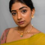 Bhoomi Shetty Instagram - •ಕಣ್ಸೆಳೆತ• . 🧿🧿 . Styling @_shilpa_hegde . Photographer @thema.rudrani . Jewellery @anu_manasa__actor . Hairstylist @k_e_e_r_t_h_i__0_5 . Makeup ಭೂMeee . . . . . . . . . . #alittlebrowngirl #bhoomishetty #biker #actor #kannadigaru #eyes #smile #instagram #jackie #puneethrajkumar #photooftheday #photography #outfit #saree #styleblogger