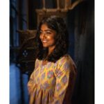 Bhoomi Shetty Instagram – I smile because I’ve no idea what’s going on🤪
.
My real expression is in the last pic after receiving tons of pictures from @balajimanoharphotography ❤️
.
.
Top @silayibazi 
Jewellery @deeluxesoul_ 
.
.
.
.
#alittlebrowngirl #bhoomishetty #photooftheday #bangalore #streetphotography #balajimanohar