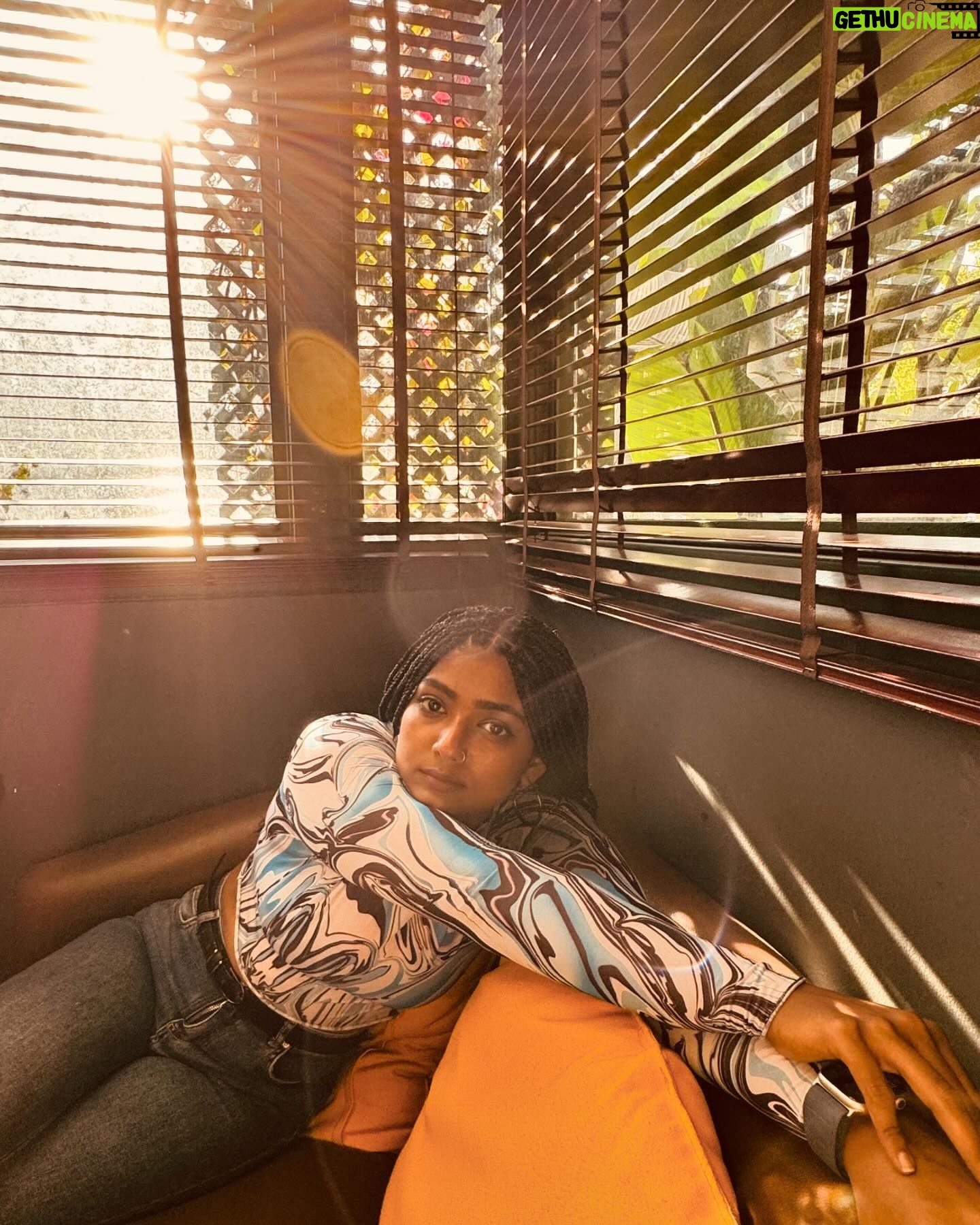 Bhoomi Shetty Instagram - Once in a while, blow your own mind: . 🧿 . . Photography @deepsmhali . . . . . . . . . #alittlebrowngirl #bhoomishetty #biker #braids #hairtransformation #outfit #explore #instagram #photoshoot #photooftheday #jayanagar
