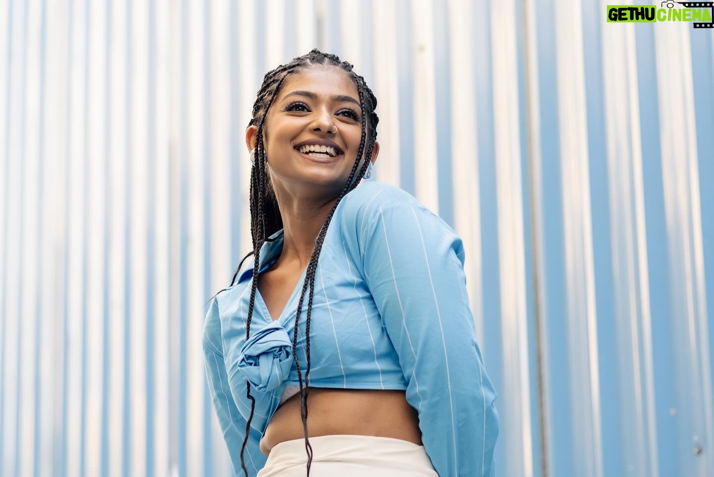 Bhoomi Shetty Instagram - The most magnetic thing on Earth is liking your own energy 🌟🧿 . . . . . . . . . . . . #alittlebrowngirl #bhoomishetty #actress #biker #braids #hairart #transformation #lookinspiração #photooftheday #healthylifestyle #beautyful #africa #afrobeats