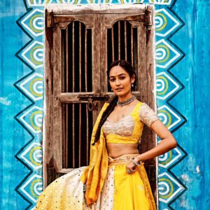 Bhoomi Trivedi Instagram - #RangMaarDeHoliHai suna ki nahin?! 
Come on make your 'ONE SHOT' reels on the song and tag us in stories ... We shall share the best ones! 

@musicgarageofficial
@dukaanthefilm
@wavebandproduction
#HoliSong