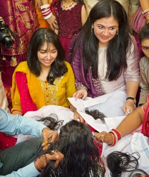 Bhoomi Trivedi Instagram - At Becharaji 🙏🙏 
#Bahucharaji #family #traditions #rituals #Gujarat