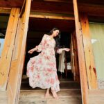 Bhoomika Mirchandani Instagram - Meaning of the song “Boohe Baariyan”: Skip all doors, windows and even walls too.. come to me by becoming wind ♥️ Dress: @forevernew_india