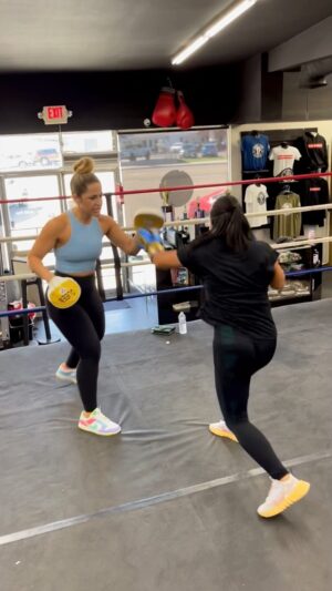 Bi Nguyen Instagram - 🎯 practice @mittqueen