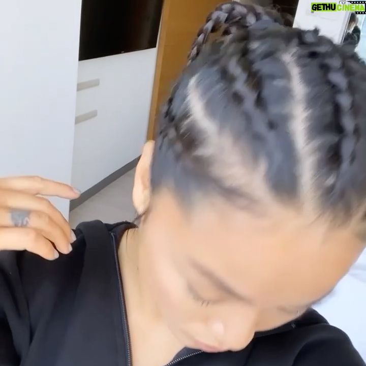 Bi Nguyen - 9.6K Likes - Fighting during COVID protocols is not a problem when you can braid your own hair. 😉😜