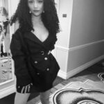 Bianca A. Santos Instagram - I checked the odds and I placed my bet 🍤 @venetianvegas