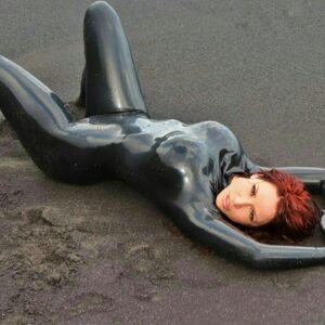 Bianca Beauchamp Instagram - ➡ SCROLL RIGHT: two photos shot ten years appart, same pose, same angle, one in Hawaii on a black sand beach and the other on a train track in Montréal (no I wasn't tied up for real 😉). How awesome is that? #latex #catsuit #blacksandbeach #Hawaii