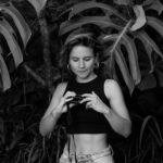 Bianca Comparato Instagram - amo essa câmera #ricoh #tbt 📸 @jorgebispo