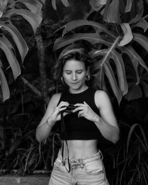 Bianca Comparato Instagram - amo essa câmera #ricoh 
#tbt 📸 @jorgebispo