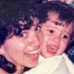 Bianca Comparato Instagram - Mami, mama, mum, mamuska, Leila, a melhor mãe do mundo. Me apoia e me ensina a não ter medo da vida (nem do papai noel). Orgulho da mulher que você é, com você aprendo todos os dias. Obrigada por ser essa mãe perfeita. É muito bom dividir com você essa paixão pelo Rio, pelo praia e pelo mar desde que era um bebê. Te amo mais que tudo @leilamendesfono Feliz dia das mães. Happy Mothers Day Mum.