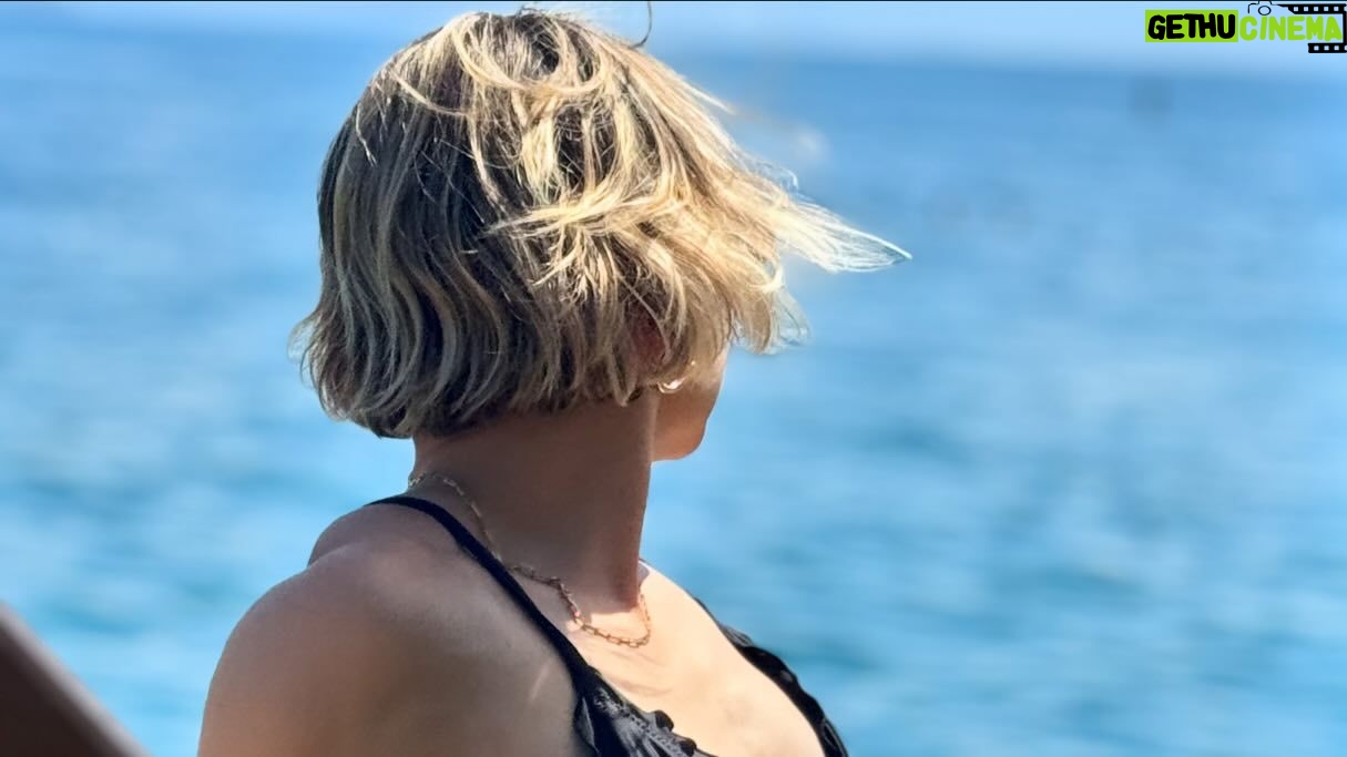Bianca Comparato Instagram - Al mare com amigos no paraíso. fotos por Luizas @luizasdias e @luisabianchetti