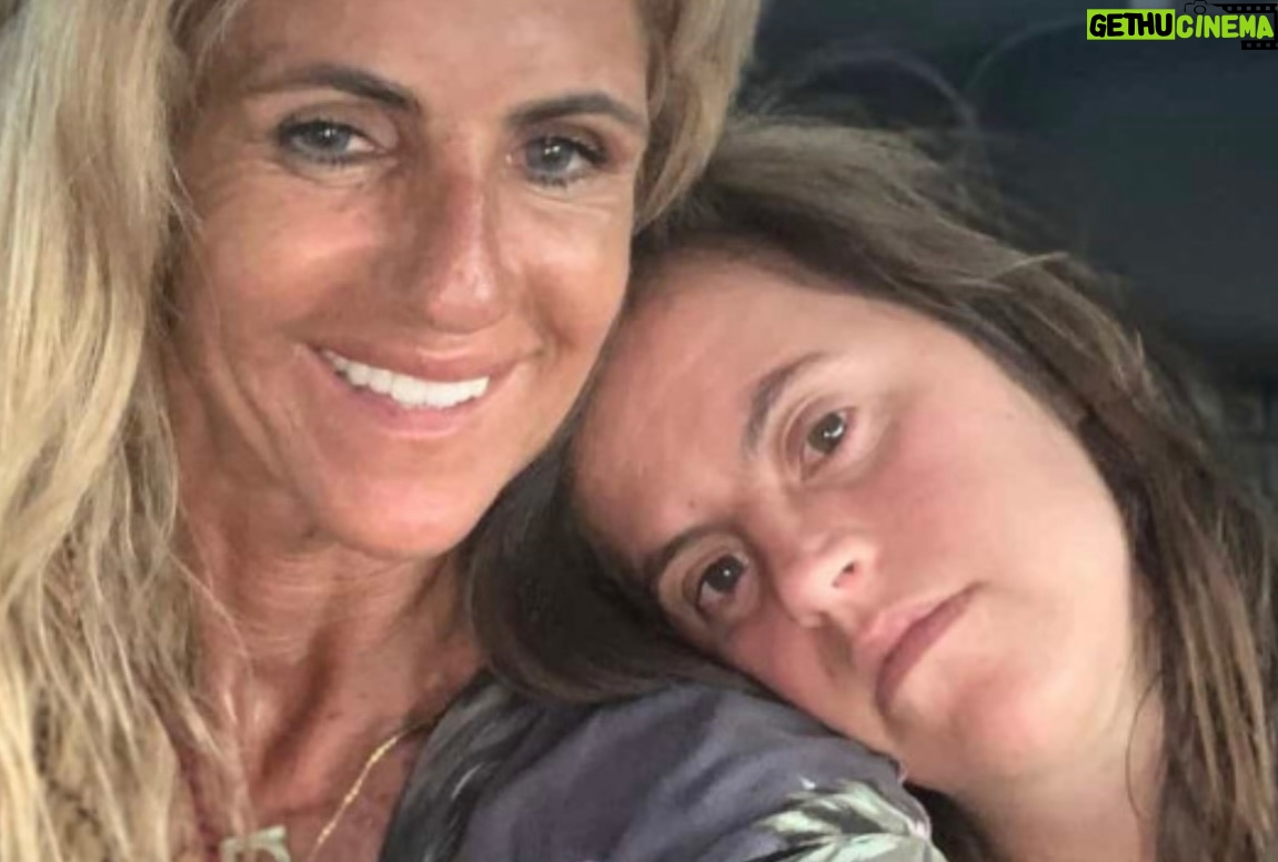 Bibá Pitta - 4.9K Likes - Há imagens que falam mais do que quaisquer palavras pelo Amor que elas representam …. 🥰 é assim ou não é minha gente querida ?
Bom fim de semana☀️
#euetu#filhalinda #specialgirl #semprejuntas #amorquenãosemede #💕