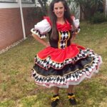 Bibá Pitta Instagram - Minha gente,olhem só esta marchante, não está linda😍? Arrasou🔥 Yé!Yé!Yé!A nossa special girl é que é!!!🙌😍 ( mãe babadona ? Sou eu 🤪❤️) Beijinhos a todos 😍 #marchaspopulares #cascais #🩷