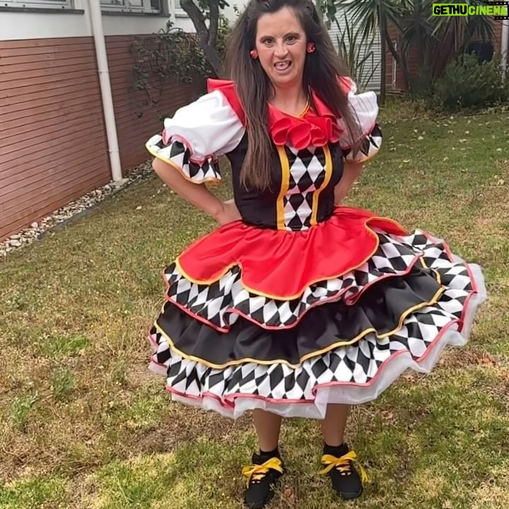 Bibá Pitta - 10.3K Likes - Minha gente,olhem só esta marchante, não está linda😍?
Arrasou🔥
Yé!Yé!Yé!A nossa special girl é que é!!!🙌😍 ( mãe babadona ? Sou eu 🤪❤️)
Beijinhos a todos 😍
#marchaspopulares #cascais #🩷