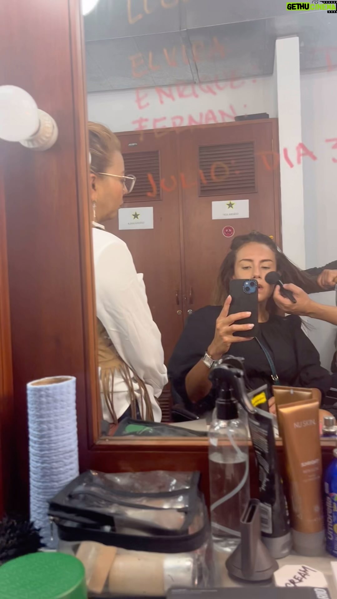 Bibiana Navas - 1.7K Likes - Aquí vamos ! Nuevo personaje @caracoltv @mariadelrosariomanager #greicy 🥰😜