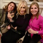 Bibiana Fernández Instagram – Noche para celebrar a @ericyerno felicidades amor, todos los amigos estuvimos allí incluso los que no salimos me encontré con @anasigneriz @evadevilallonga y gente que no veía desde hace 10 años lujo absoluto, las fotos las hizo @carlospuigpadilla con lo cual habrá que esperar ❤️ feliz San Isidro Madrid, yo me voy a hacer fotos 🤷♀️😜