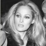 Bibiana Fernández Instagram - Este faro cumple 88 años hoy, para mi fue esencial en mi vida felicidades #ursulaandress y aprovecho para felicitar a mi padre , a mi compadre por partida doble se llama Jose Manuel, a todos los padre a Valencia ciudad que amo, feliz dia a todos ❤️‍🔥