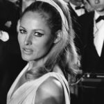 Bibiana Fernández Instagram - Este faro cumple 88 años hoy, para mi fue esencial en mi vida felicidades #ursulaandress y aprovecho para felicitar a mi padre , a mi compadre por partida doble se llama Jose Manuel, a todos los padre a Valencia ciudad que amo, feliz dia a todos ❤️‍🔥