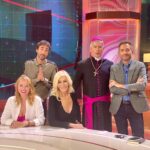 Bibiana Fernández Instagram – @tardeartv con @frankblanco_oficial llevando la batuta de este rebaño de ovejas descarriadas , @albertosotillos reza para que no nos pase nada, el falso obispo @borisizaguirre me gusta más que el auténtico, y nosotras con un cierto desengaño, nos s gustaba la idea de unas monjas que se rebelaban, pero parece ser que solo cambiaron de jefe 🤷♀️ @carolinaferreamat y servidora