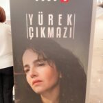 Bihter Dinçel Instagram – Yeni yolculuğumuzun ilk gecesinden🌹
#yürekçıkmazı 🌹
@yurekcikmazitrt 
@trt1 
@goldfilmyapim