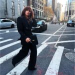 Billie Piper Instagram - “She adored New York City She idolised it all out of proportion. " Emmys Panel dress up/mid day beat/side fringe in. With thanks and ridiculous excitement to @hungvanngo @evaniefrausto @rebeccacorbinmurray