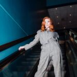 Billie Piper Instagram - Up next on @netflixuk #scoop 5th April Jumpsuit - Vintage @muglerofficial @mon_vintage Shoes @aquazzura Earrings @elhanati_ 📸 @bella_bradbury