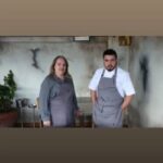 Billur Kalkavan Instagram - @aysetukrukcu çağırdı mı direkt gideceksin o kadar 👍🏻 @lokantahayatasaril yararına @alafkurucesme ‘de yemek. Bu soğuk günlerde sıcacık bir karşılama ve şahane yemekler bizi bekler. . . . #yemek #yardım #destek