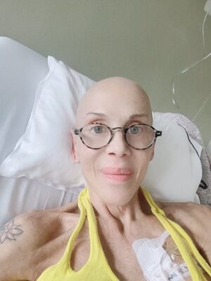 Billur Kalkavan Instagram - Budur son durumlar. Çok fazla paylaşım yapmadığım için çok yazan oluyor. 
Sizlerin güzel dilekleri ve enerjileri benim hızlıca  iyileşmeme kesinlikle büyük katkı. Herkese minnettarım 🙏🏻 
@doc.dr.sahinlacin 
@kocuniversitesihastanesi 
@mapfresigorta
@isilkrz