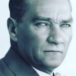 Billur Kalkavan Instagram – Senin kızın olmak demek hep umutla, kararlı, sevgiyle yürümek demek. Umut biterse hayat biter. Senden bunu öğrendik ve hiç vaz geçmeyeceğiz.
Ben seni sadece bayramlarda değil hergün anıyorum, her şey için teşekkürler Atam ❤️
.
.
.
#atatürk #atatürkçocukları #atamınizinde #19mayıs #bayram #seniseviyorum #izindeyiz