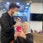 Billur Kalkavan Instagram - Kendimi bi salmışım ki 1,5 aydır ne bakım ne spor ayıp yaaaa…. Toparladım hemen yaza bombayı bekleyin 💣 @ayhankna24 ellerine sağlık . . . #saç #hair #boya #dye #bakım #sarı #blonde #kuaför #hairdresser #hairsalon #aydabir #onceamonth #güzelleşmek #beautify