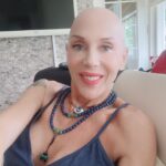 Billur Kalkavan Instagram – Bugün günlerden billurtv çekim günü. Bakalım temmuzda bizi neler bekliyor. Sonra da dayanabildiğim sürece başka proglamlar çekicez.
Boynumdaki lacivert kolye @zeynep.ceyhan’ın hediyesi Nepal’den getirdi lapis lazuli taşından, göz olan da @hgodesign’ın hediyesi. Akmerkez’de dükkanları olduğu için bir türlü gidememiştim, sağolsunlar hediye gönderdiler.
Allah hepimizi kem gözlerden korusun 🙏🏻
.
.
.
#çekim #shootingday #astroloji #astrology #kehanet #forseeing #temmuz #july #internettv #internet