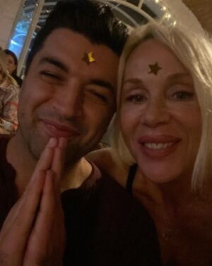 Billur Kalkavan Instagram - Sevgililer gününüz ve aslında sevgi gününüz kutlu olsun da sevgi bir güne değil her güne yayılsın…
@bugrabahadirli 
.
.
.
#sevgi #love #valentinesday #sevgililergünü #sev #hergünsev #mutluol #behappy #loveeachother