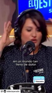 Bimbo Godoy Instagram - Felíz primavera! Que florezcas! 🌸 #Repost @eldestaperadio ・・・ Viva la vida a pesar de todo❤️ Ayer @aramburumarcos, @srtabimbo y @tomasquintinpalma hablaron sobre la felicidad. Y vos ¿Que opinás? ¡Te leemos!💬 👊BMT: lo peor ya pasó ⏰ Lunes de 22 a 24 hs 📺Canal 20 de Telecentro 📻 FM107.3 | AM1070 💻 http://eldestaperadio.com ▶️ YouTube y Twitch: /eldestaperadio