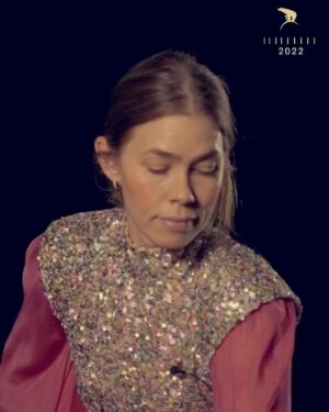 Birgitte Hjort Sørensen Instagram - Glæder mig til at fejre en hel masse talent i aften 🐻‍❄️✨