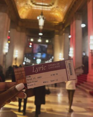 Birgundi Baker Instagram - swooped edges and operas.. handle me different.