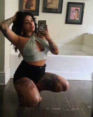 Bixton Suicide Instagram - I miss the warmer days already 🌡
And SGHQ 😭